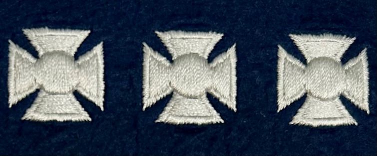 MALTESE CROSS 3/4" x 3/4" HASH MARKS - SILVER on DARK NAVY FELT - SEW ON.